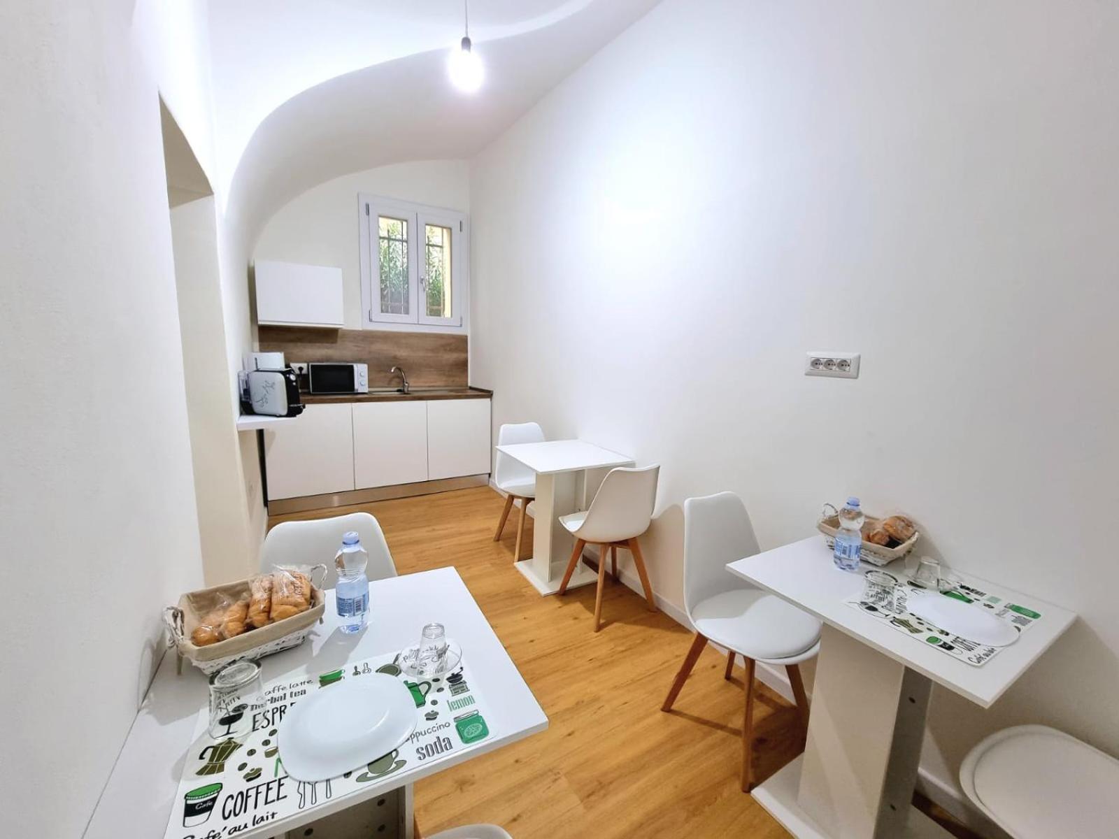 Morfeo B&B Сассари Экстерьер фото